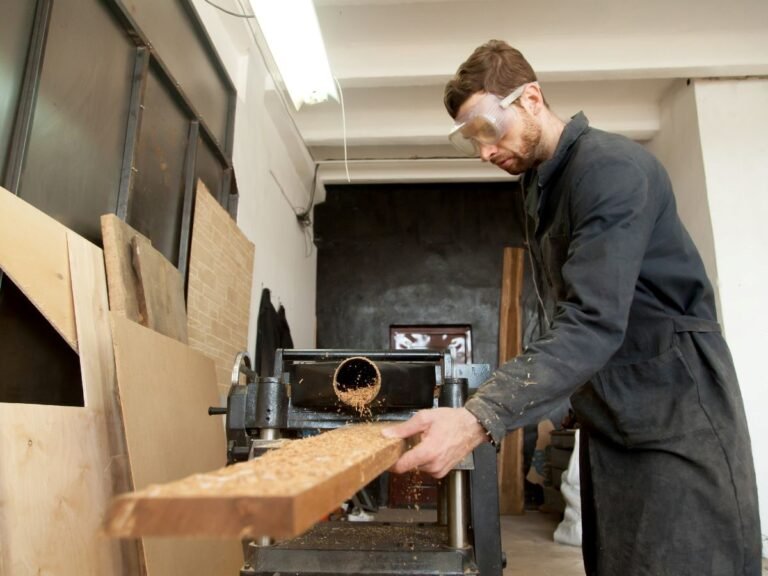 The Impact of Custom Cabinets on Home Value: A Guide for St. Petersburg and Clearwater Residents